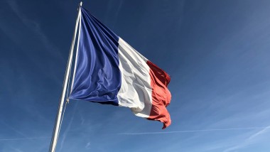 Autoridad francesa de la Competencia ponen fin a la disputa con Google